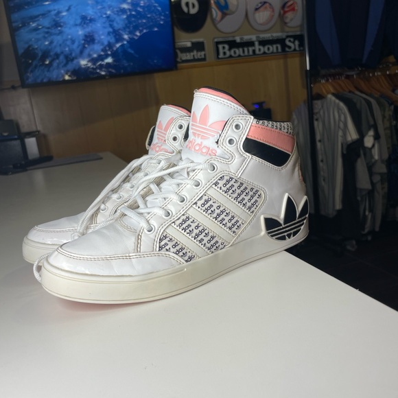 adidas Shoes - adidas FV6983 Womens Hardcourt Hi Athletic Shoes Sz 6 Trefoil White Pink